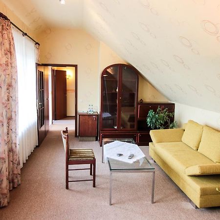 Hotel-Restaurant Lowen Süßen Eksteriør bilde