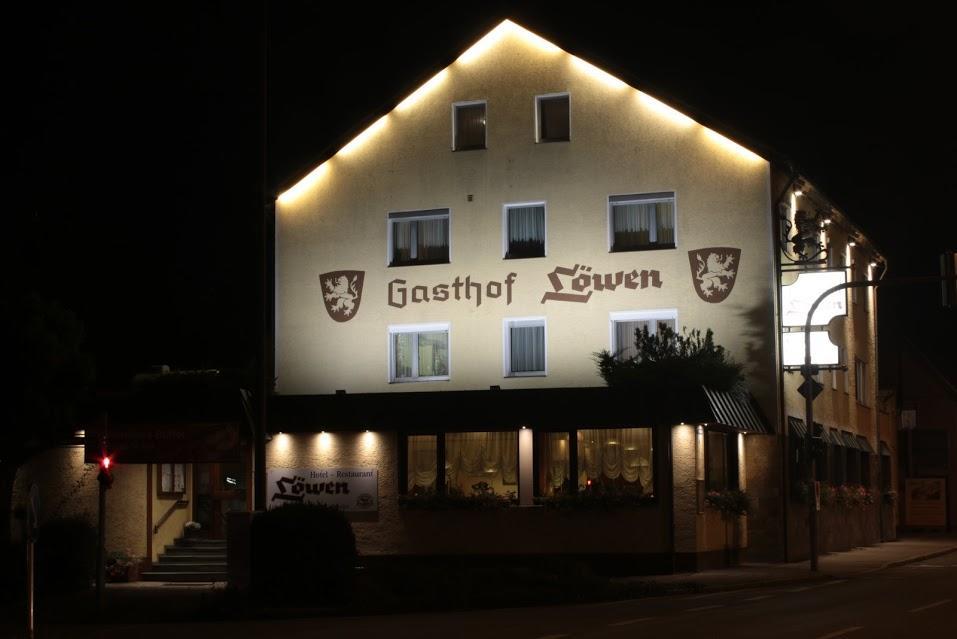 Hotel-Restaurant Lowen Süßen Eksteriør bilde