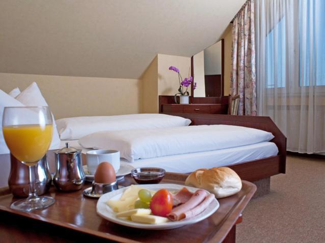 Hotel-Restaurant Lowen Süßen Eksteriør bilde