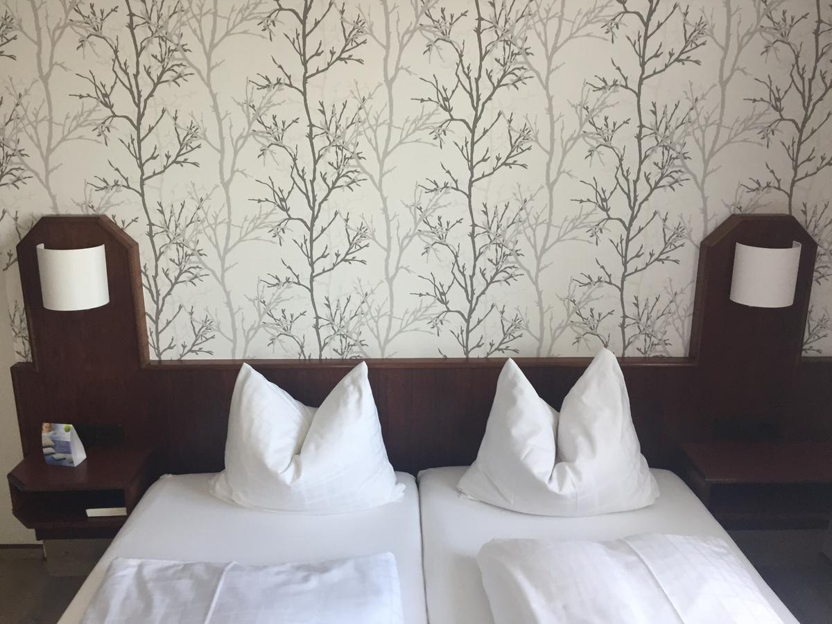 Hotel-Restaurant Lowen Süßen Eksteriør bilde