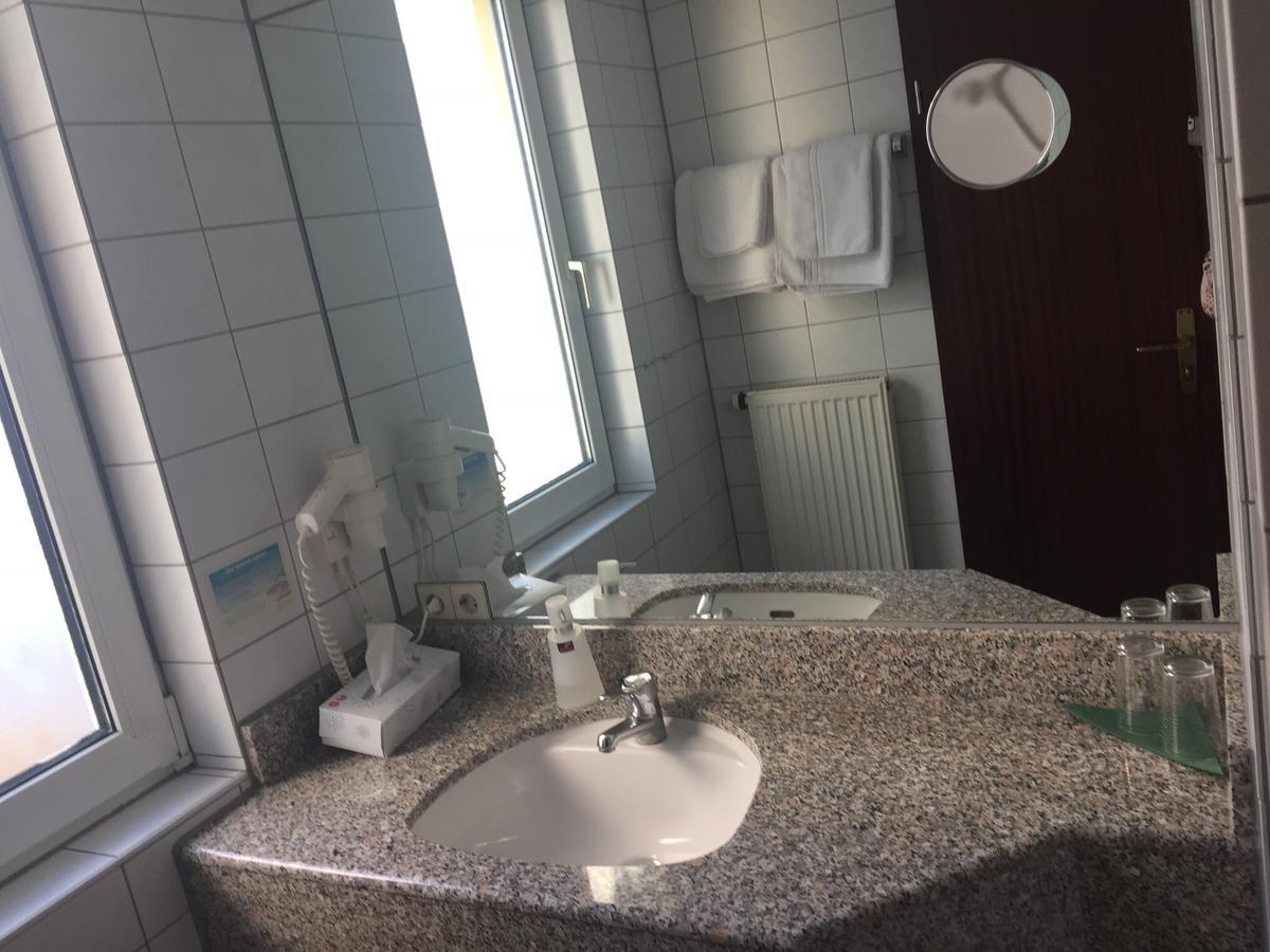 Hotel-Restaurant Lowen Süßen Eksteriør bilde
